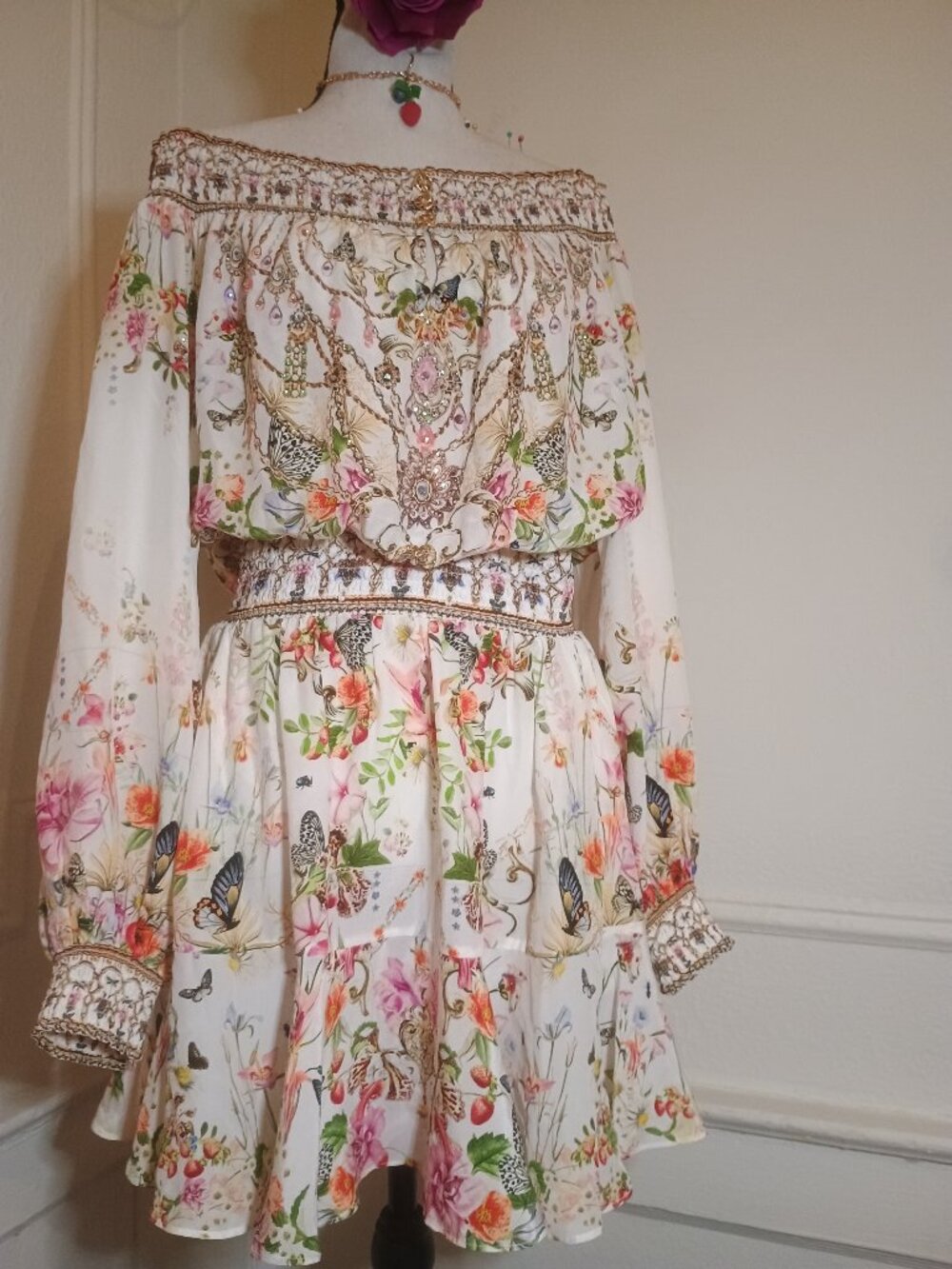 Camilla dress size S rose garden runaways RARE limited collection - Picture 3 of 7